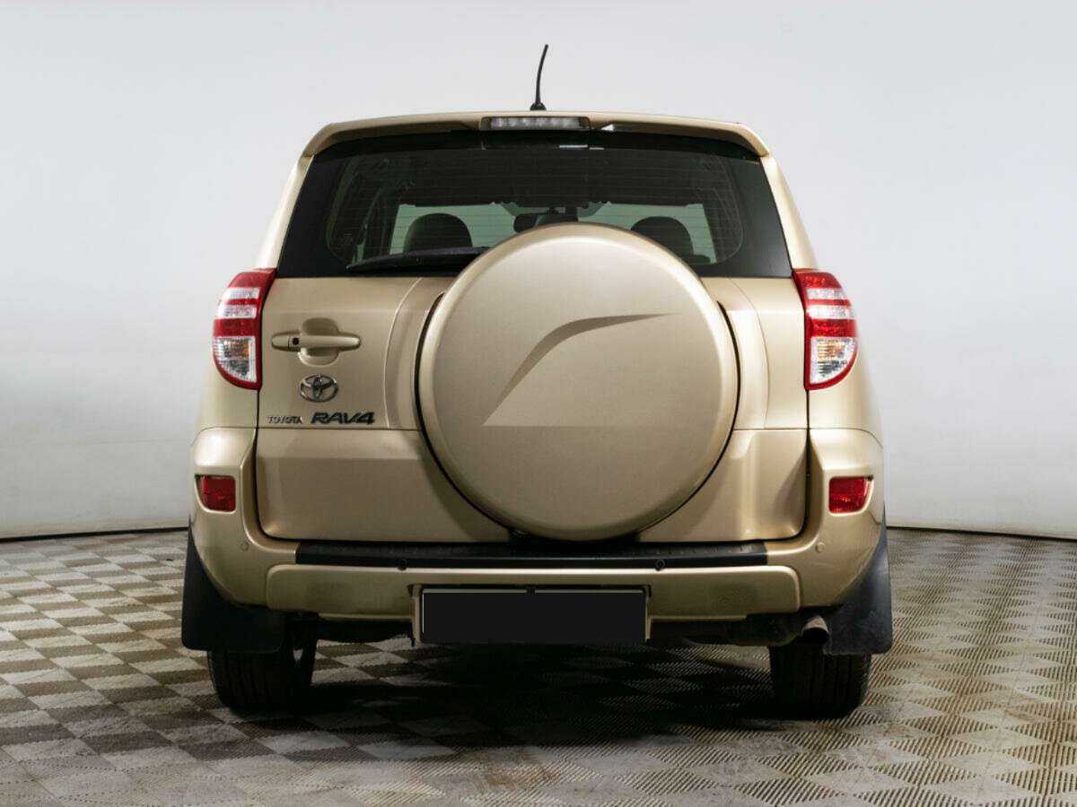 Toyota RAV4 2010 года с пробегом. Фото: #2