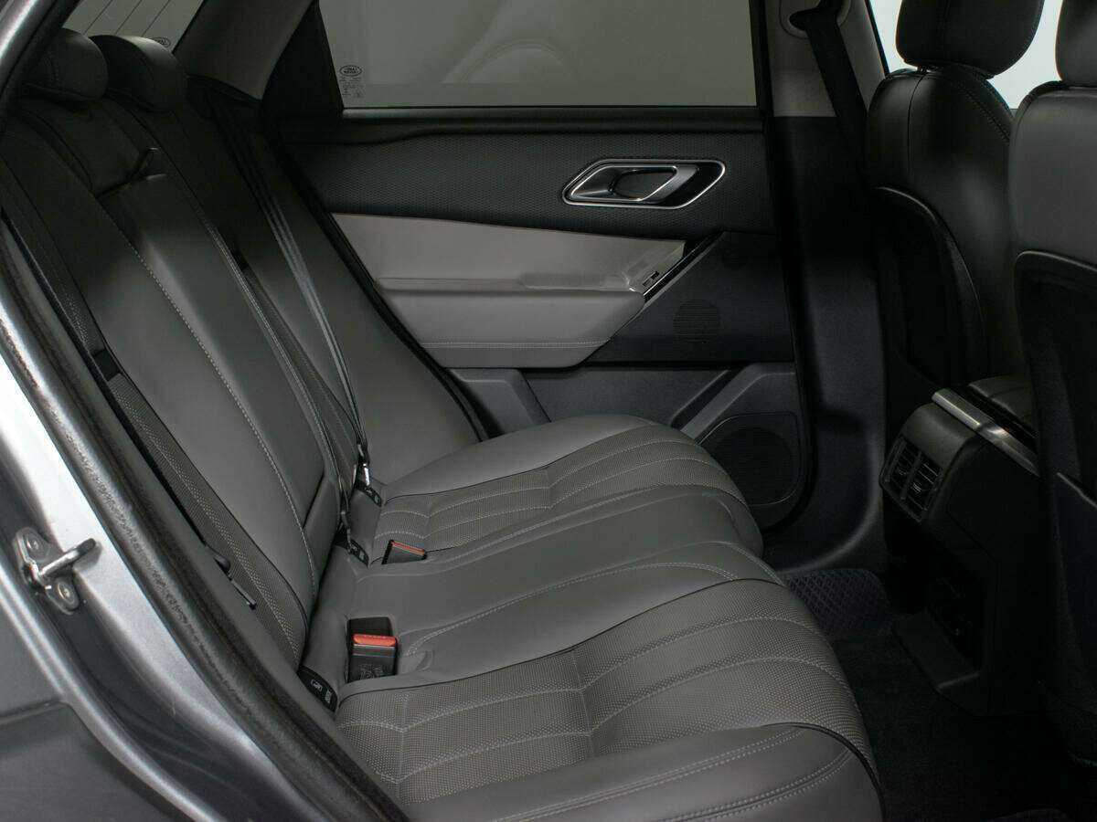 Land Rover Range Rover Velar 2018 года с пробегом. Фото: #12