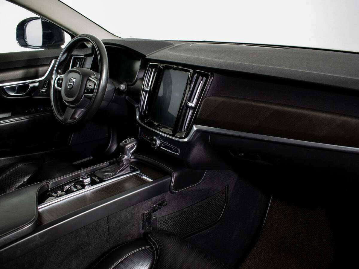 Volvo V90 Cross Country 2018 года с пробегом. Фото: #8