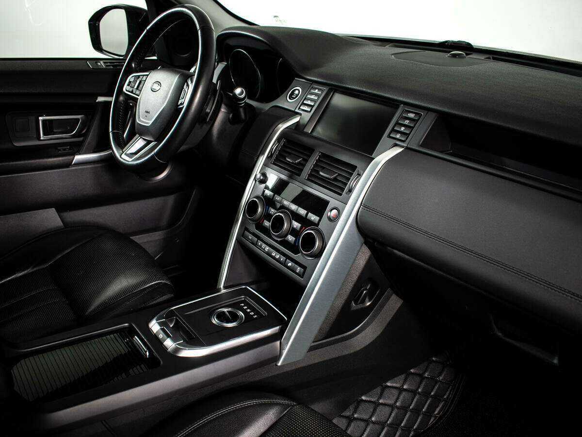 Land Rover Discovery Sport 2015 года с пробегом. Фото: #8