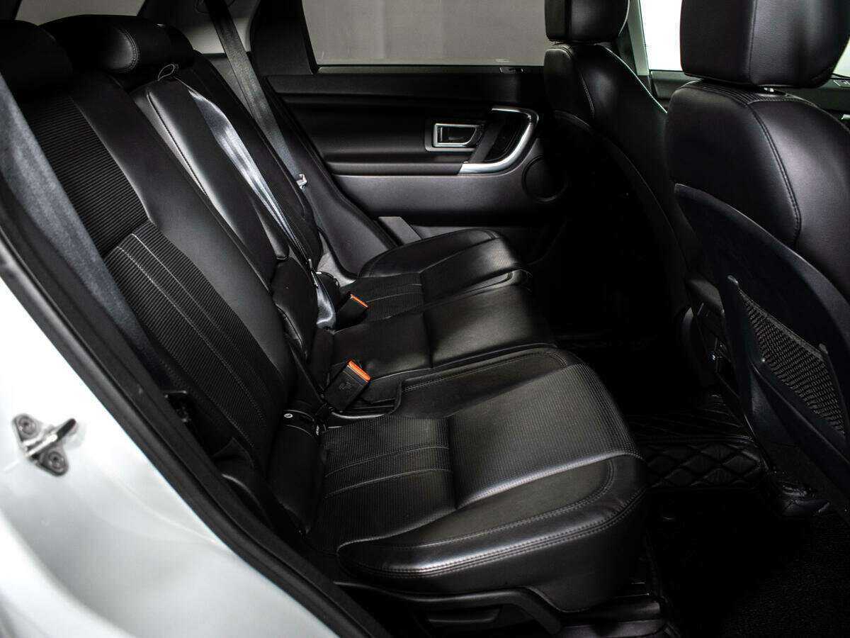 Land Rover Discovery Sport 2015 года с пробегом. Фото: #9