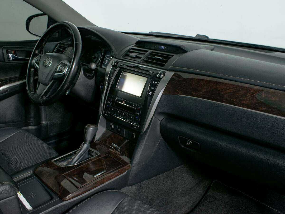 Toyota Camry 2017 года с пробегом. Фото: #8