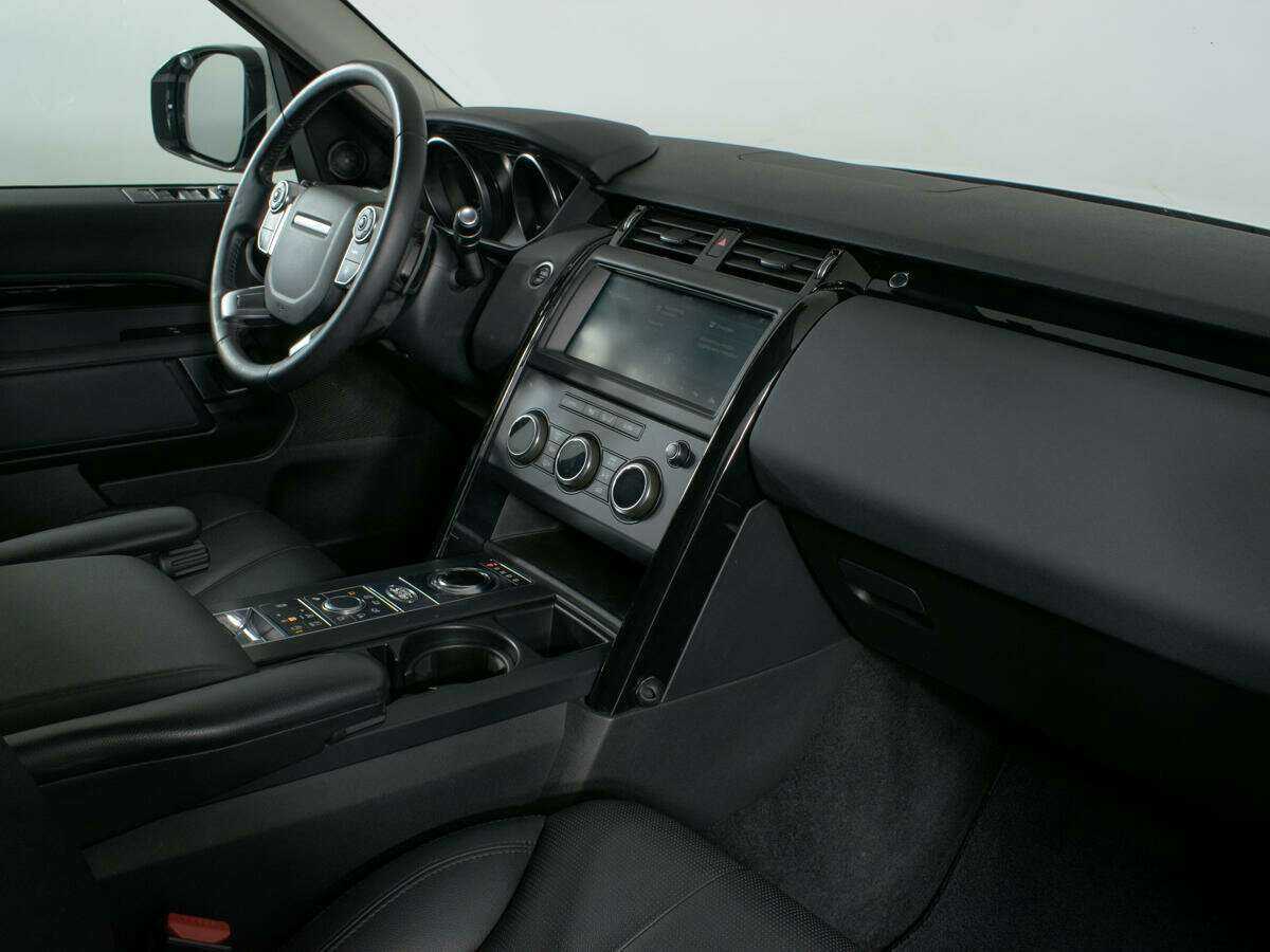 Land Rover Discovery 2018 года с пробегом. Фото: #6