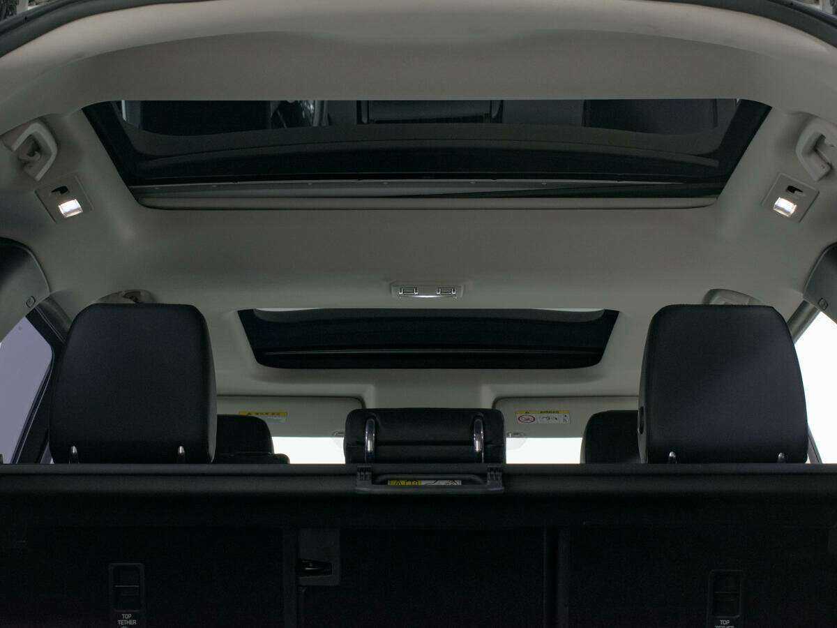 Land Rover Discovery 2018 года с пробегом. Фото: #10