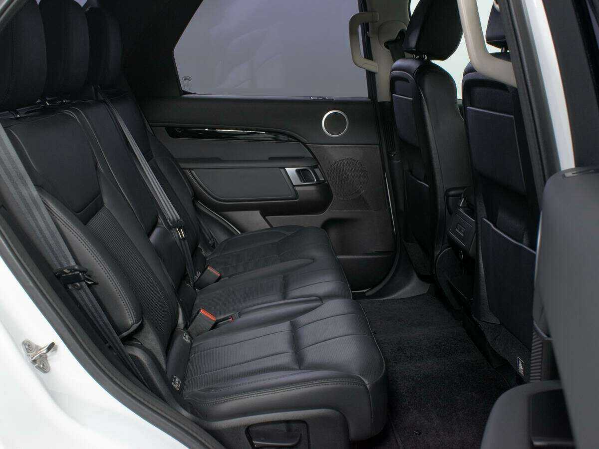 Land Rover Discovery 2018 года с пробегом. Фото: #11