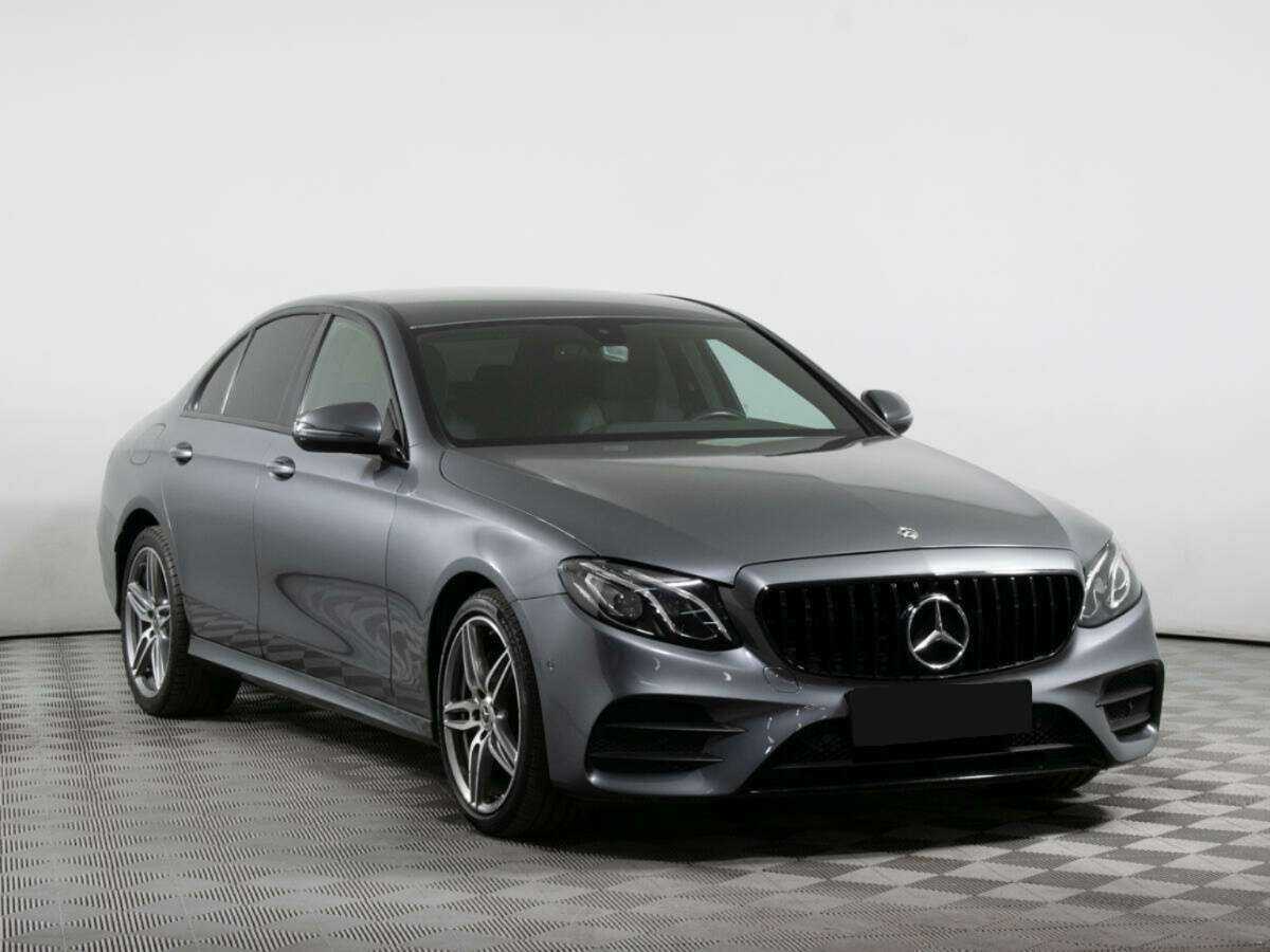 Mercedes-Benz E-Класс 2019 года с пробегом. Фото: #2