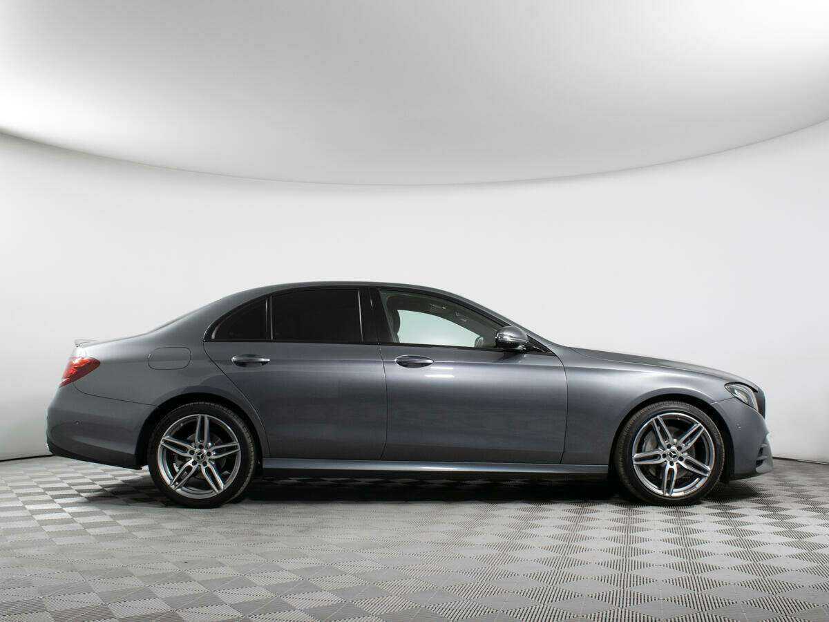 Mercedes-Benz E-Класс 2019 года с пробегом. Фото: #3