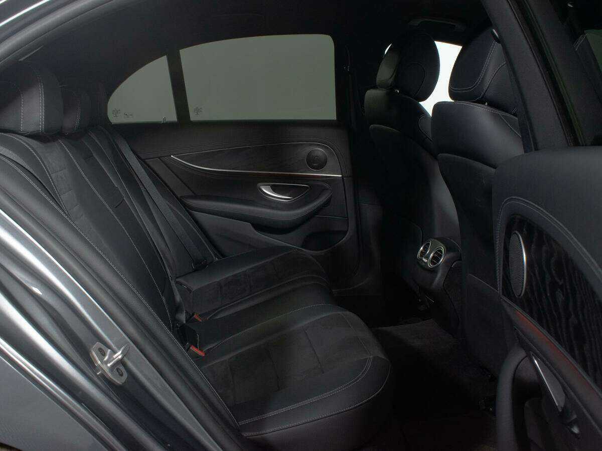 Mercedes-Benz E-Класс 2019 года с пробегом. Фото: #9