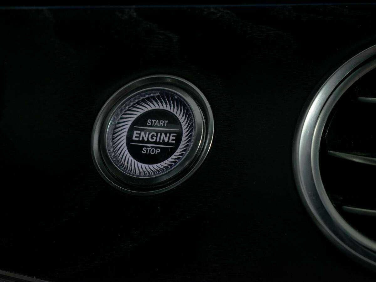 Mercedes-Benz E-Класс 2019 года с пробегом. Фото: #13