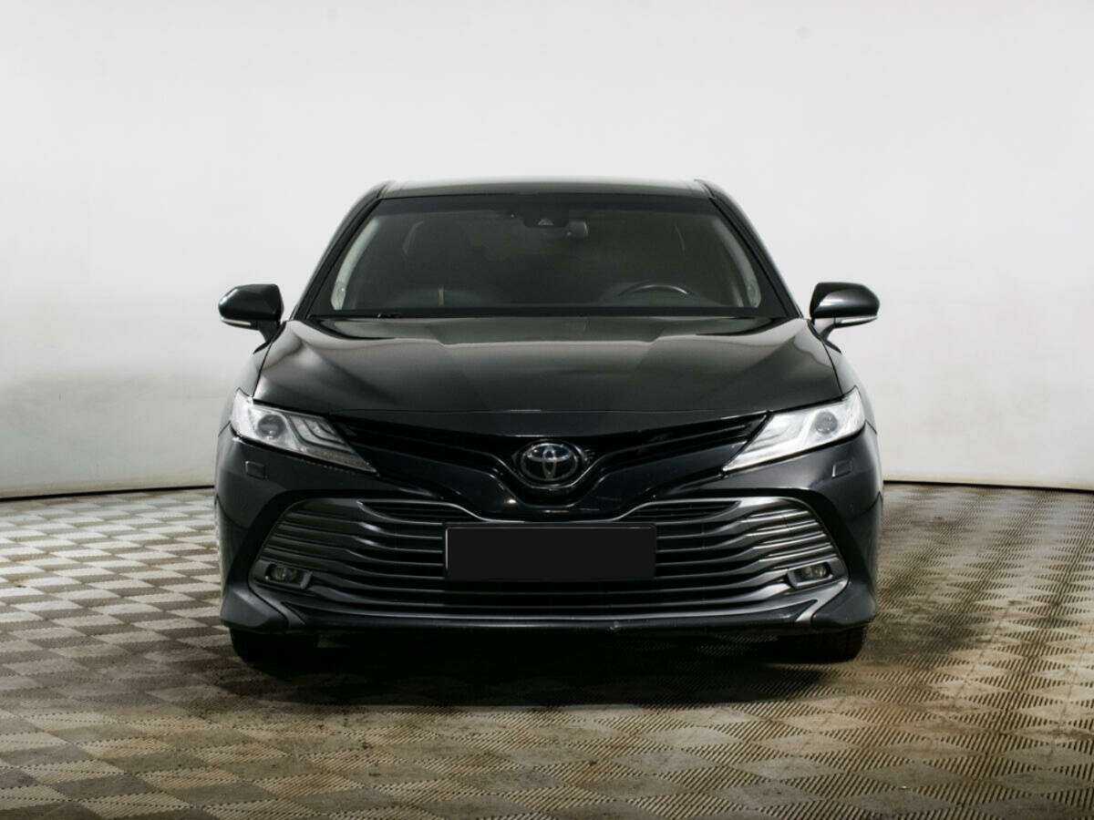 Toyota Camry 2020 года с пробегом. Фото: #1
