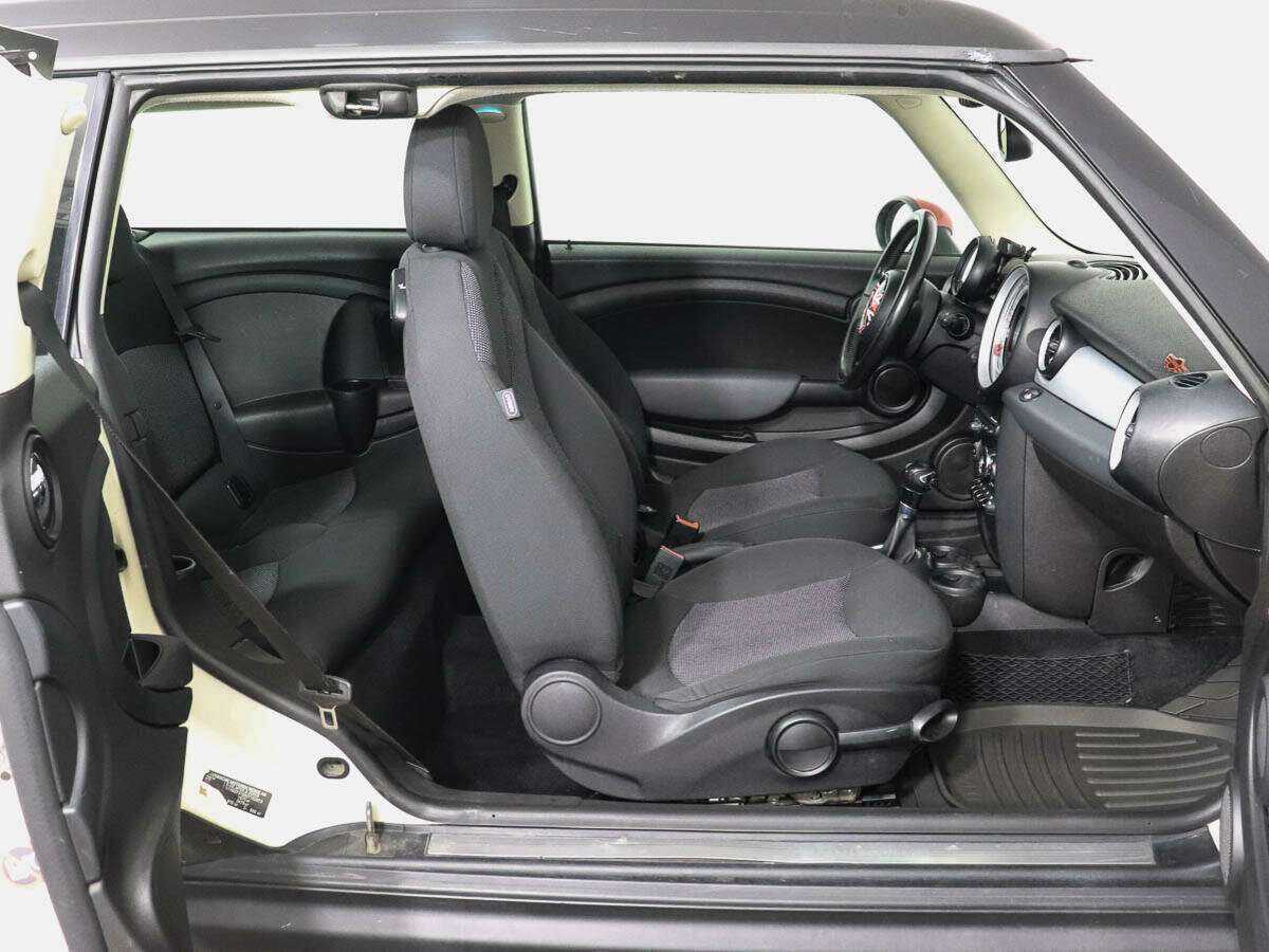 Mini Clubman 2012 года с пробегом. Фото: #8