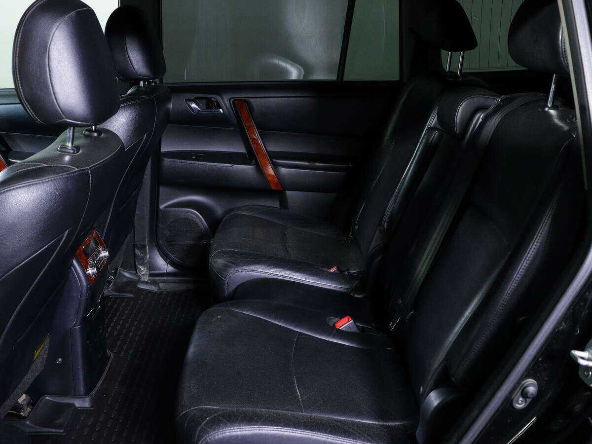 Toyota Highlander 2011 года с пробегом. Фото: #9