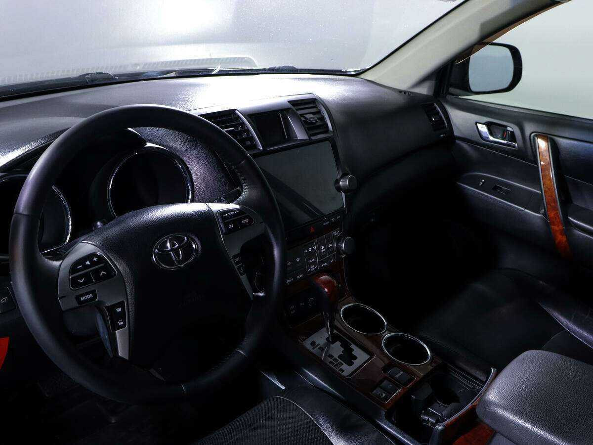 Toyota Highlander 2011 года с пробегом. Фото: #13
