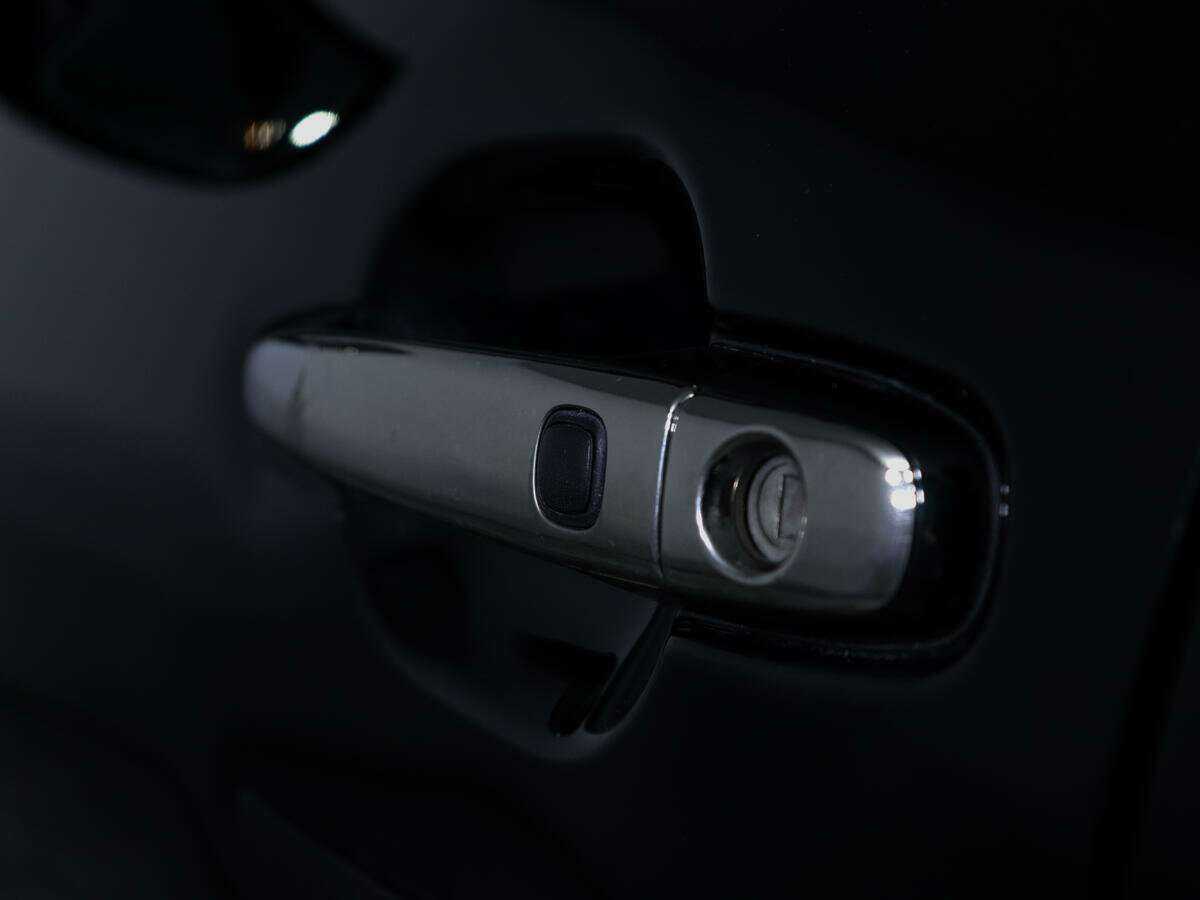 Toyota Highlander 2011 года с пробегом. Фото: #17