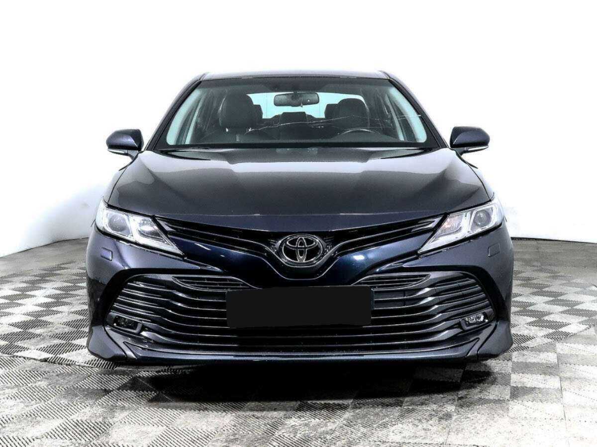 Toyota Camry 2019 года с пробегом. Фото: #1