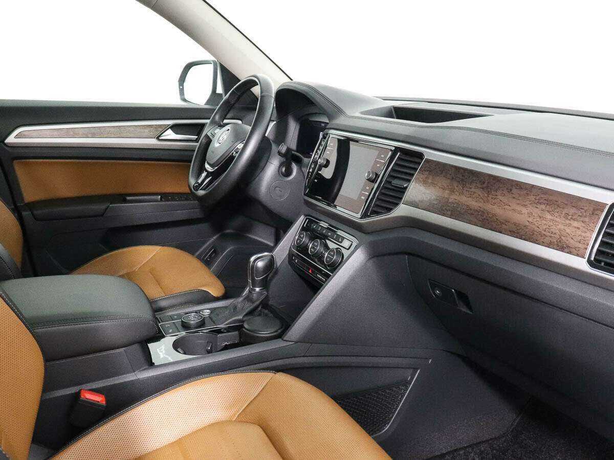 Volkswagen Teramont 2018 года с пробегом. Фото: #6
