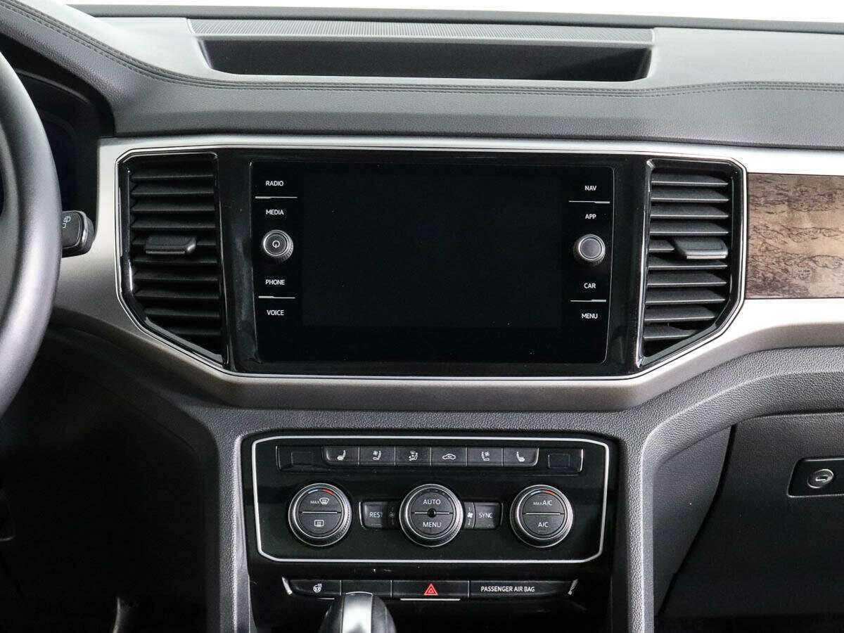Volkswagen Teramont 2018 года с пробегом. Фото: #12