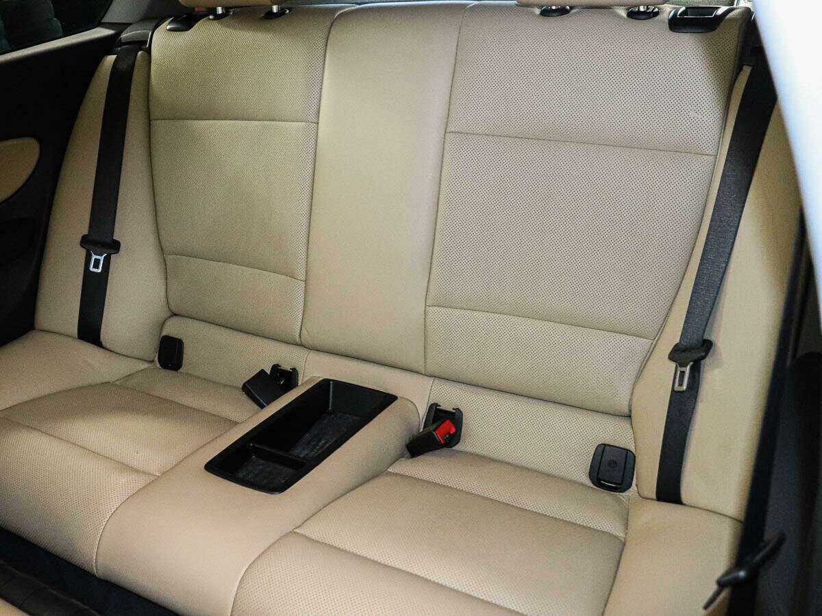 BMW 1 серии 2009 года с пробегом. Фото: #8