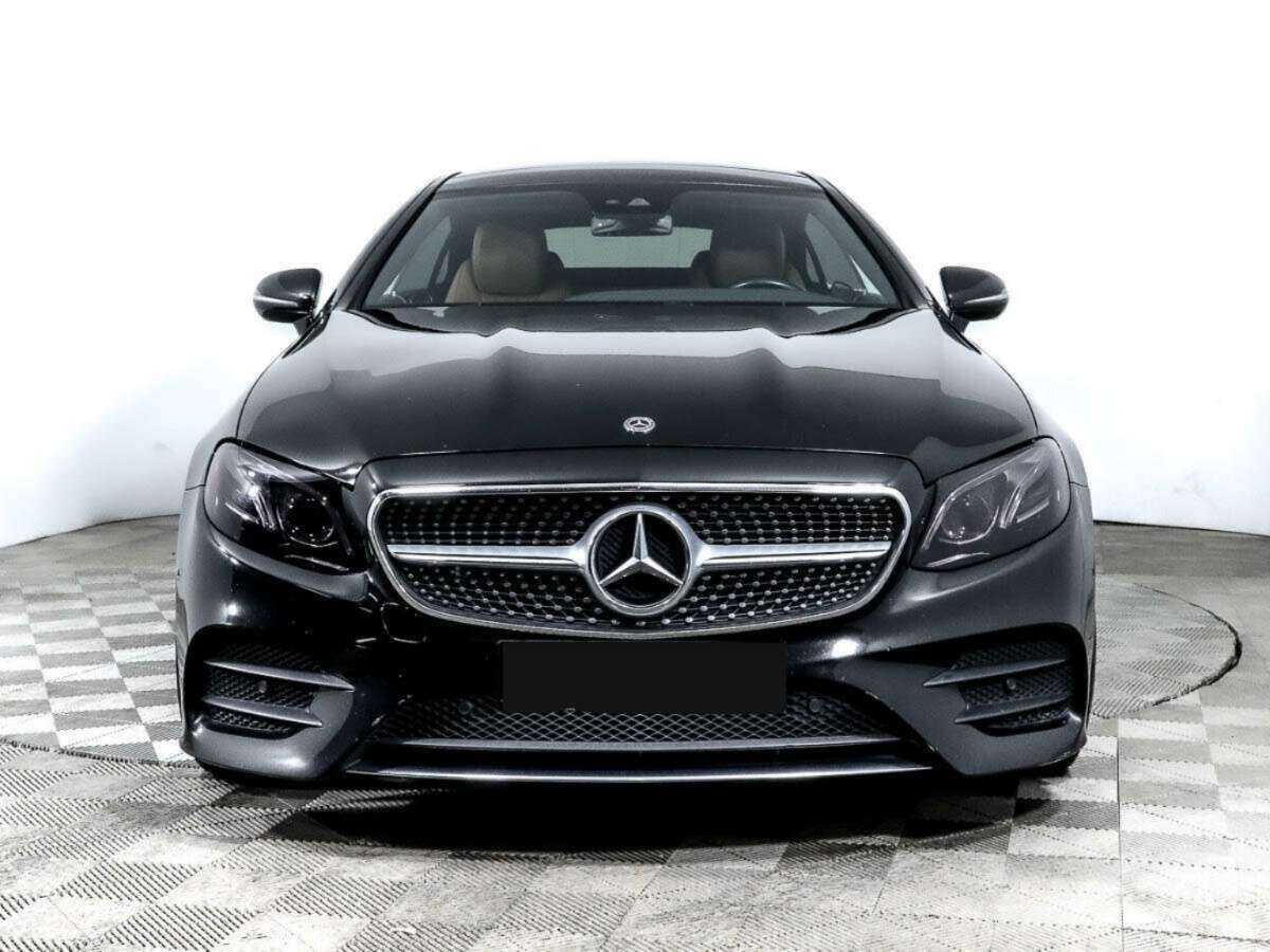 Mercedes-Benz E-Класс 2017 года с пробегом. Фото: #1