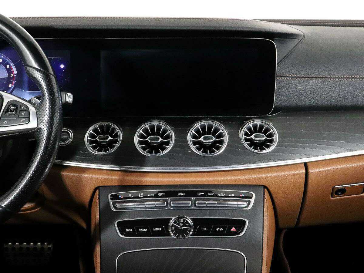 Mercedes-Benz E-Класс 2017 года с пробегом. Фото: #10
