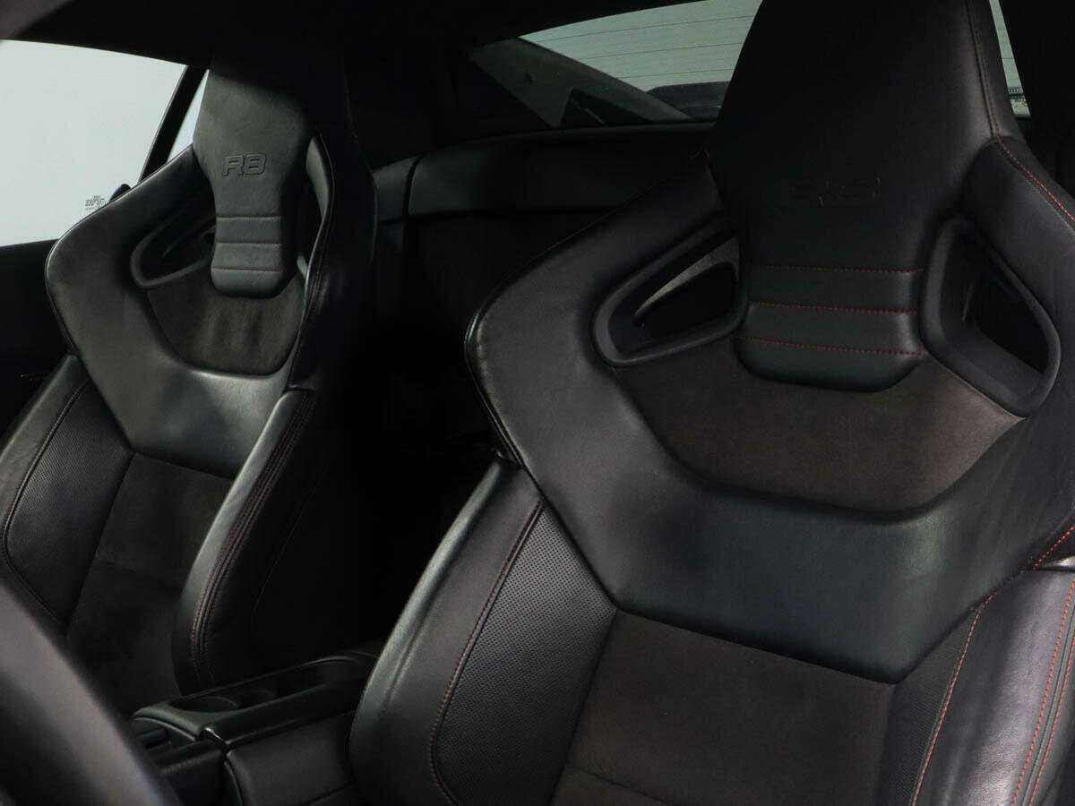 Audi R8 2012 года с пробегом. Фото: #6