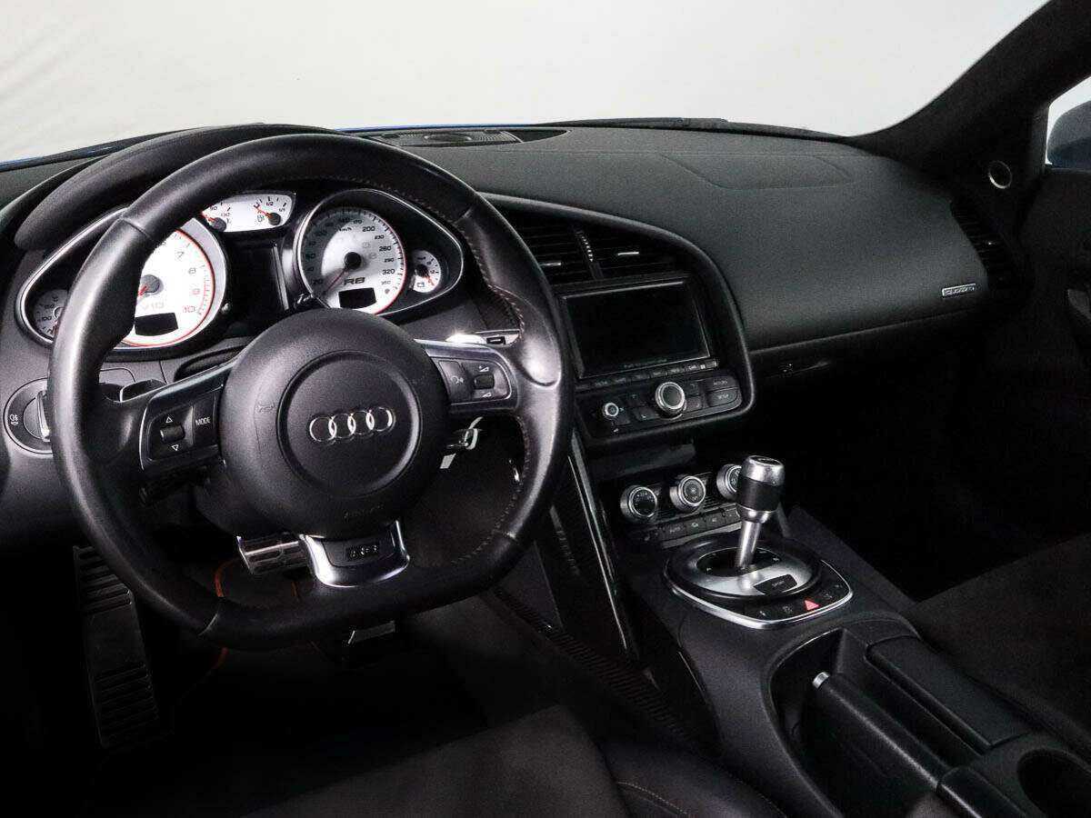 Audi R8 2012 года с пробегом. Фото: #8