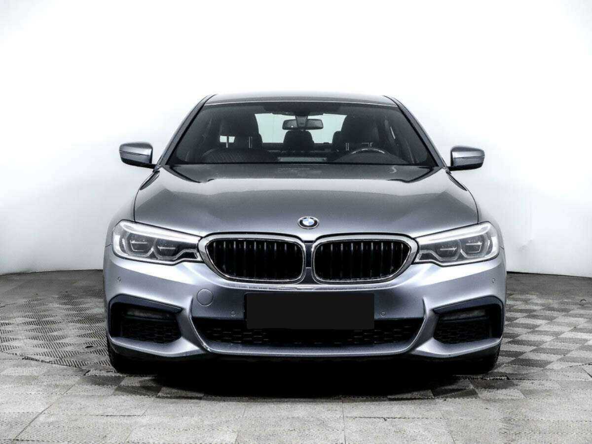 BMW 5 серии 2018 года с пробегом. Фото: #1