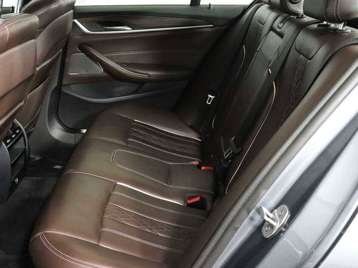 BMW 5 серии 2018 года с пробегом. Фото: #6