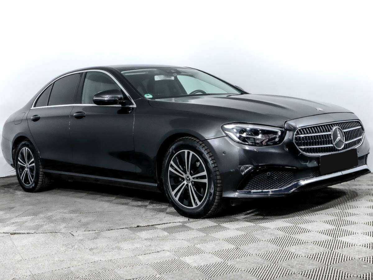 Mercedes-Benz E-Класс 2022 года с пробегом. Фото: #2