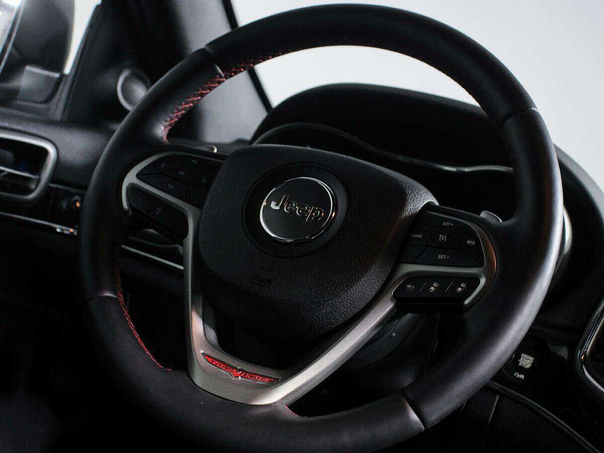 Jeep Grand Cherokee 2018 года с пробегом. Фото: #26