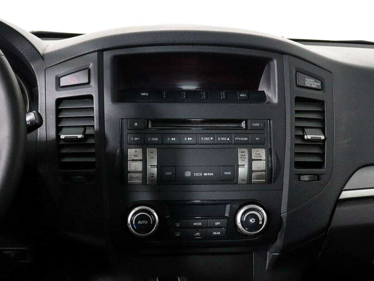 Mitsubishi Pajero 2014 года с пробегом. Фото: #10