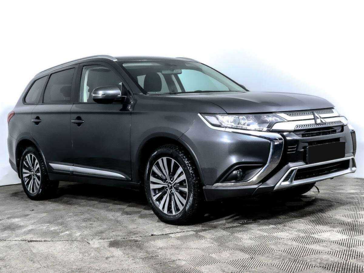 Mitsubishi Outlander 2021 года с пробегом. Фото: #2