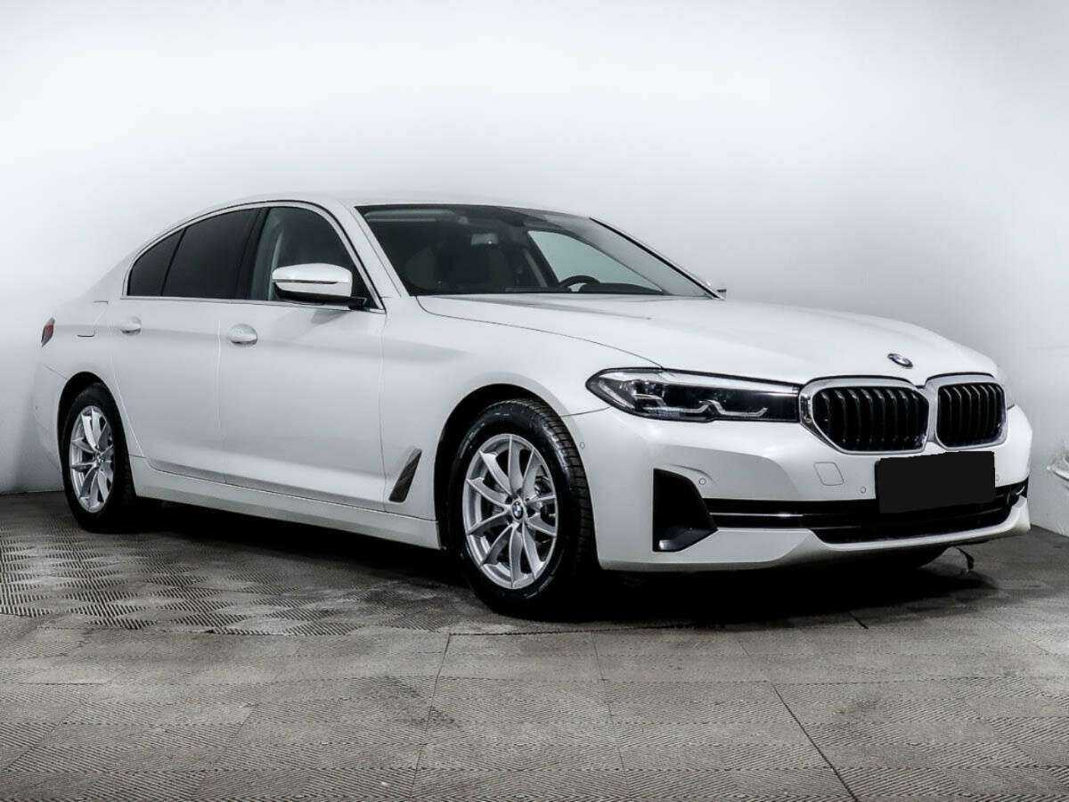 BMW 5 серии 2020 года с пробегом. Фото: #2