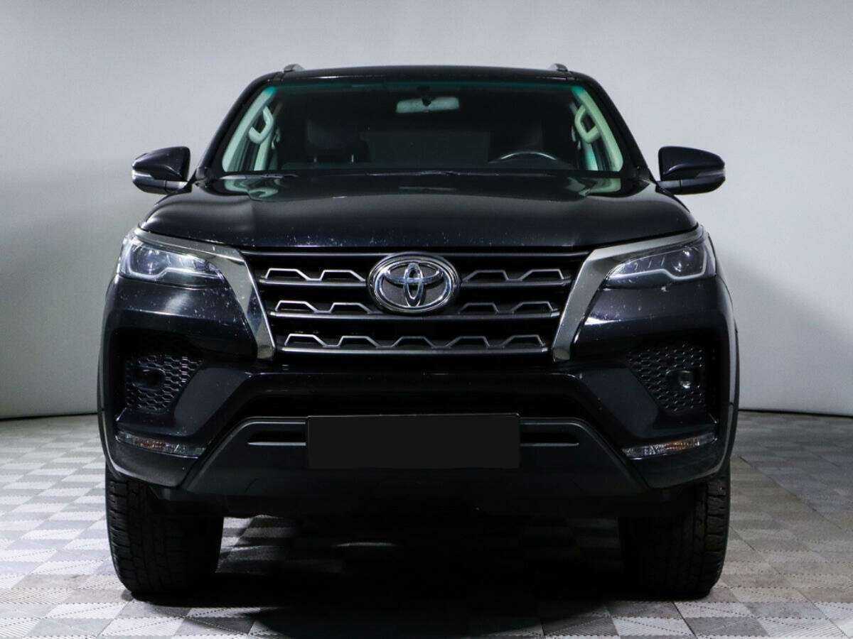 Toyota Fortuner 2021 года с пробегом. Фото: #1