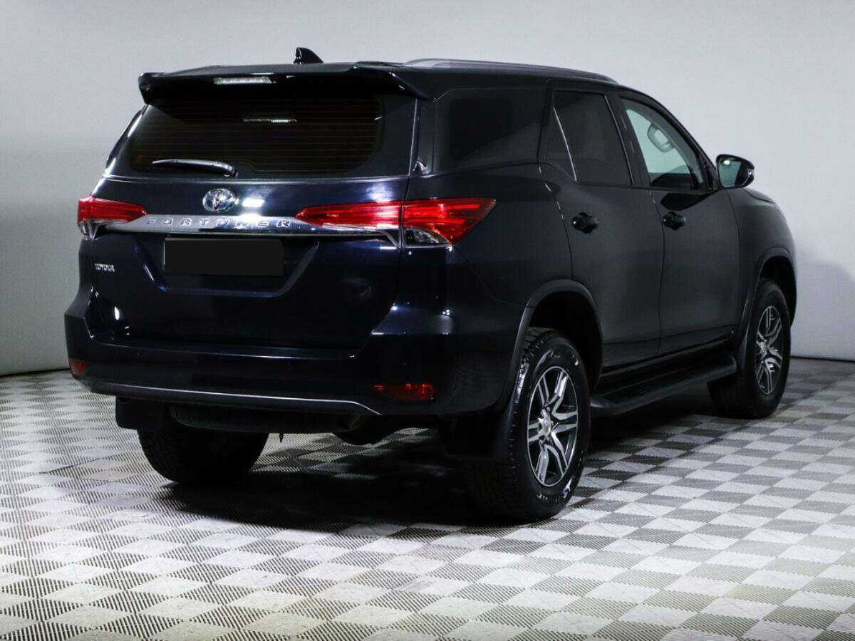Toyota Fortuner 2021 года с пробегом. Фото: #3