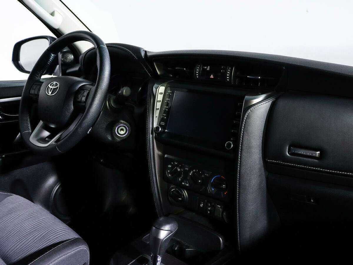 Toyota Fortuner 2021 года с пробегом. Фото: #6