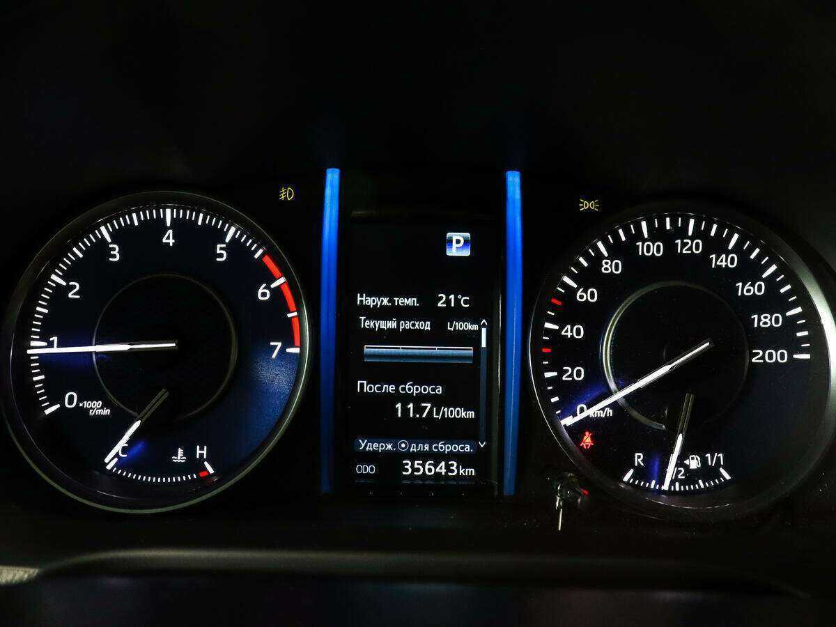 Toyota Fortuner 2021 года с пробегом. Фото: #8