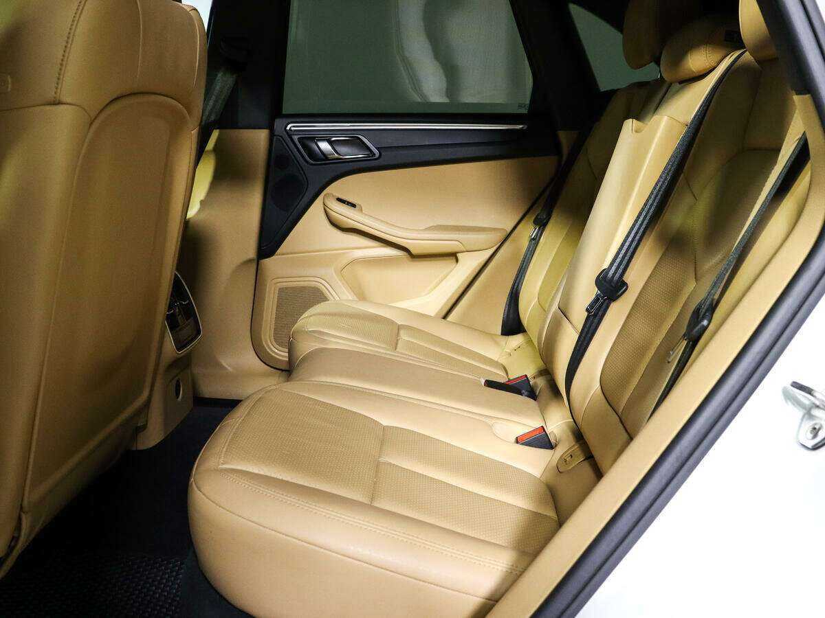 Porsche Macan 2017 года с пробегом. Фото: #5