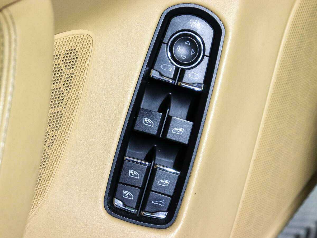 Porsche Panamera 2013 года с пробегом. Фото: #17