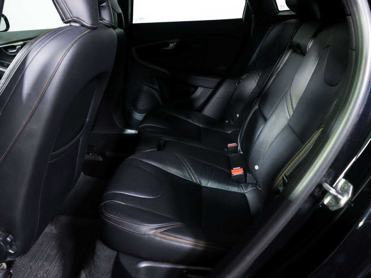 Volvo V40 Cross Country 2014 года с пробегом. Фото: #7