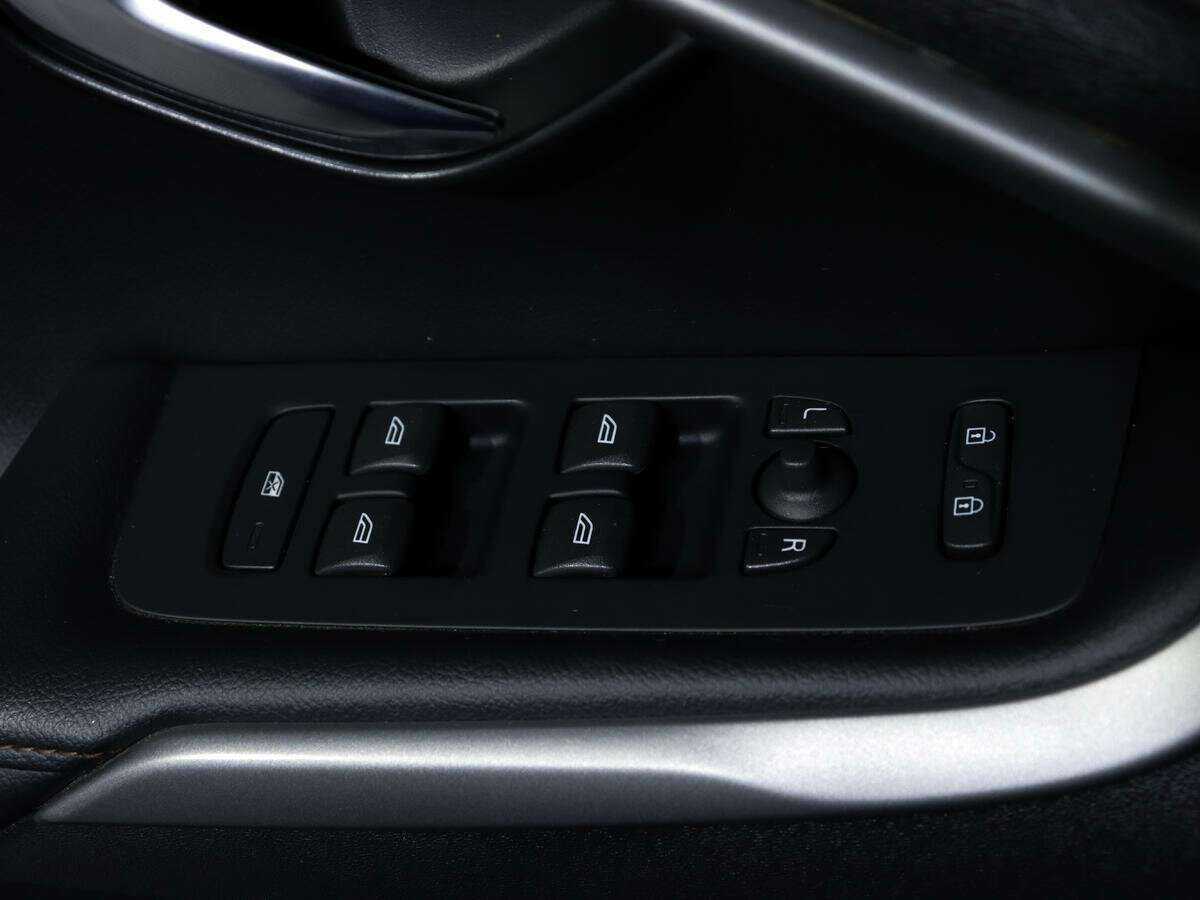 Volvo V40 Cross Country 2014 года с пробегом. Фото: #14