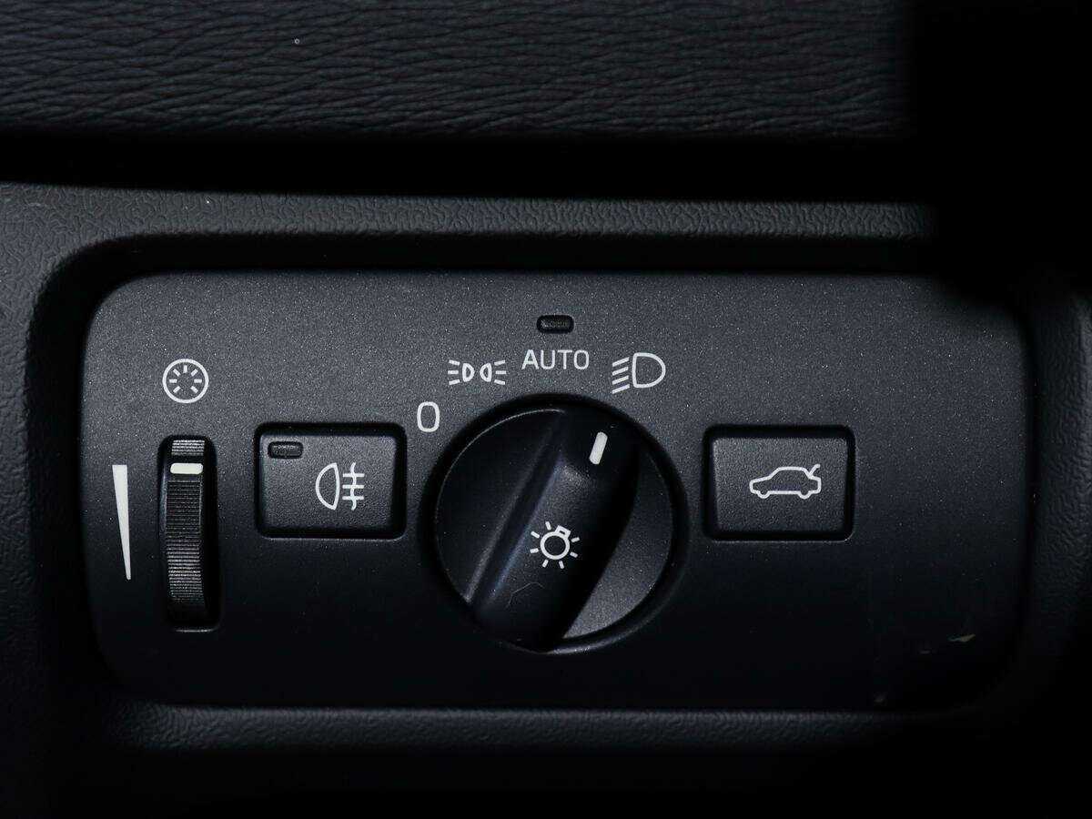 Volvo V40 Cross Country 2014 года с пробегом. Фото: #15