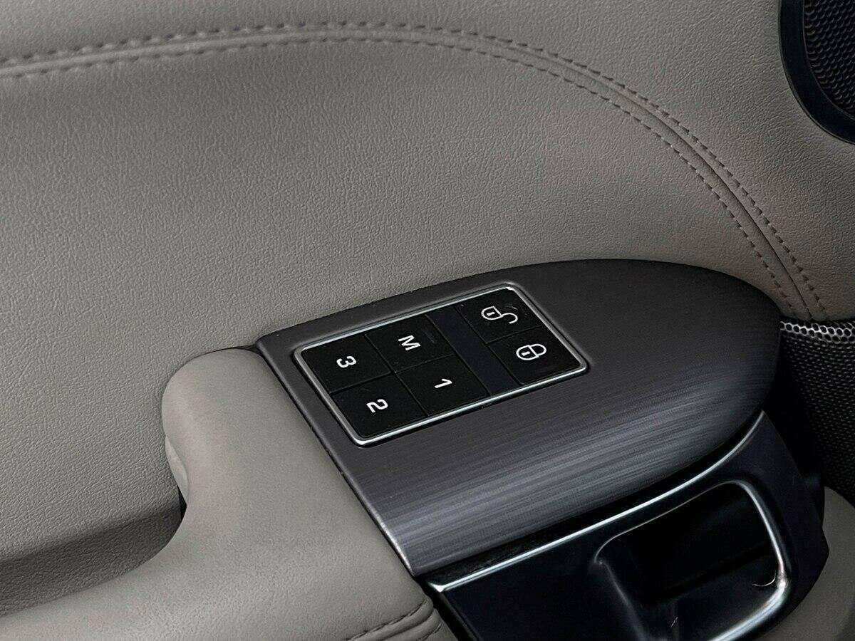 Land Rover Range Rover Sport 2013 года с пробегом. Фото: #13