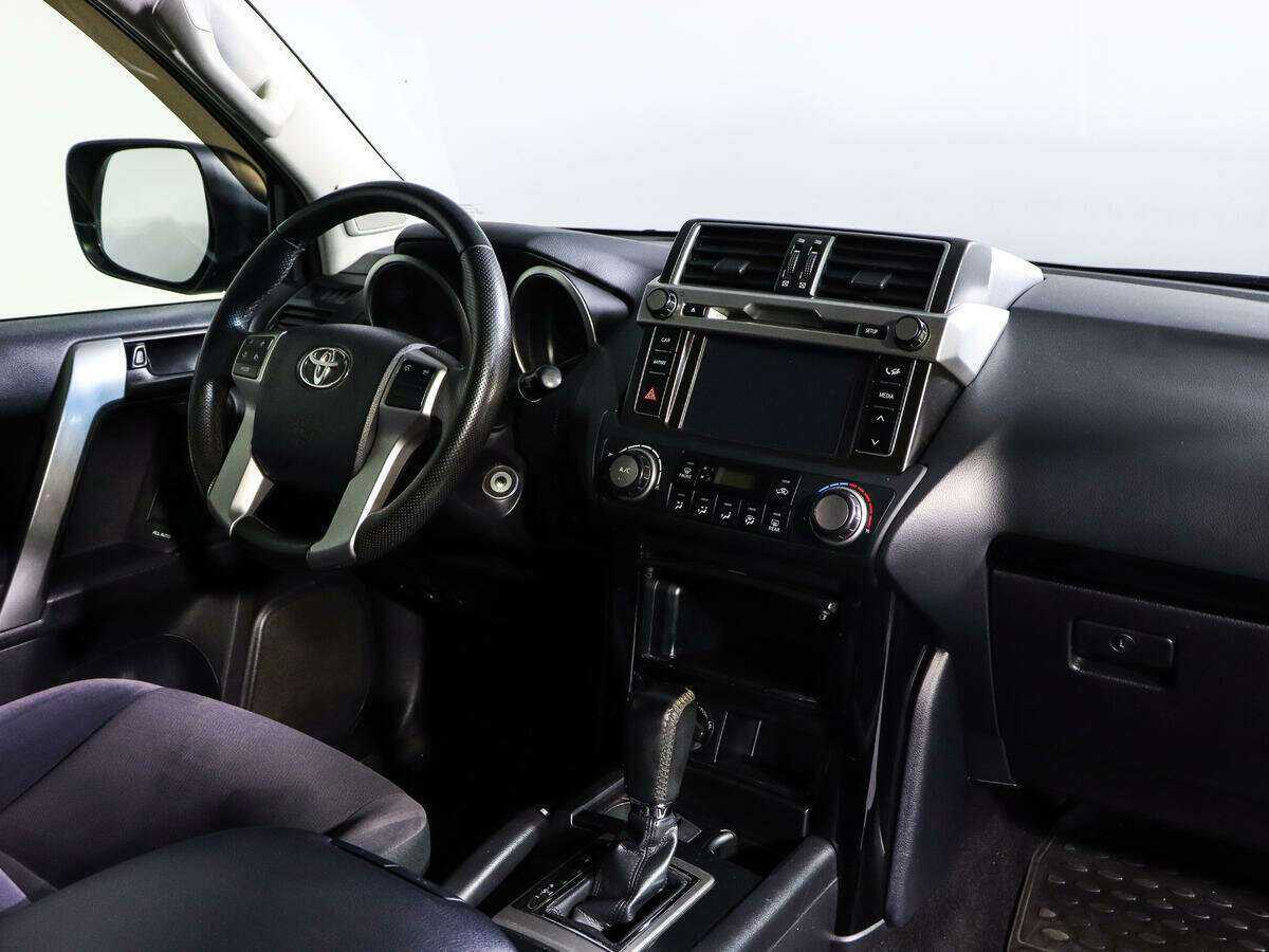Toyota Land Cruiser Prado 2016 года с пробегом. Фото: #6