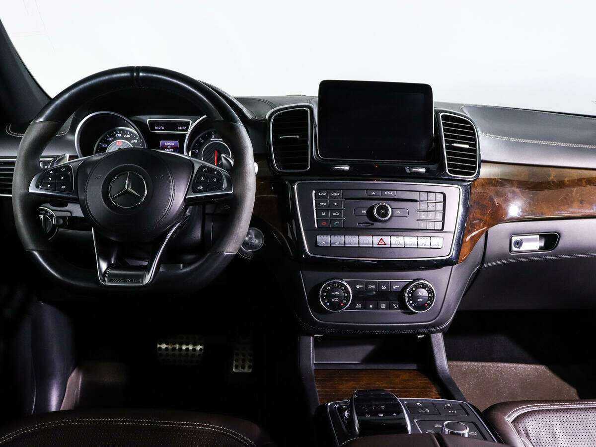 Mercedes-Benz GLS AMG 2016 года с пробегом. Фото: #8
