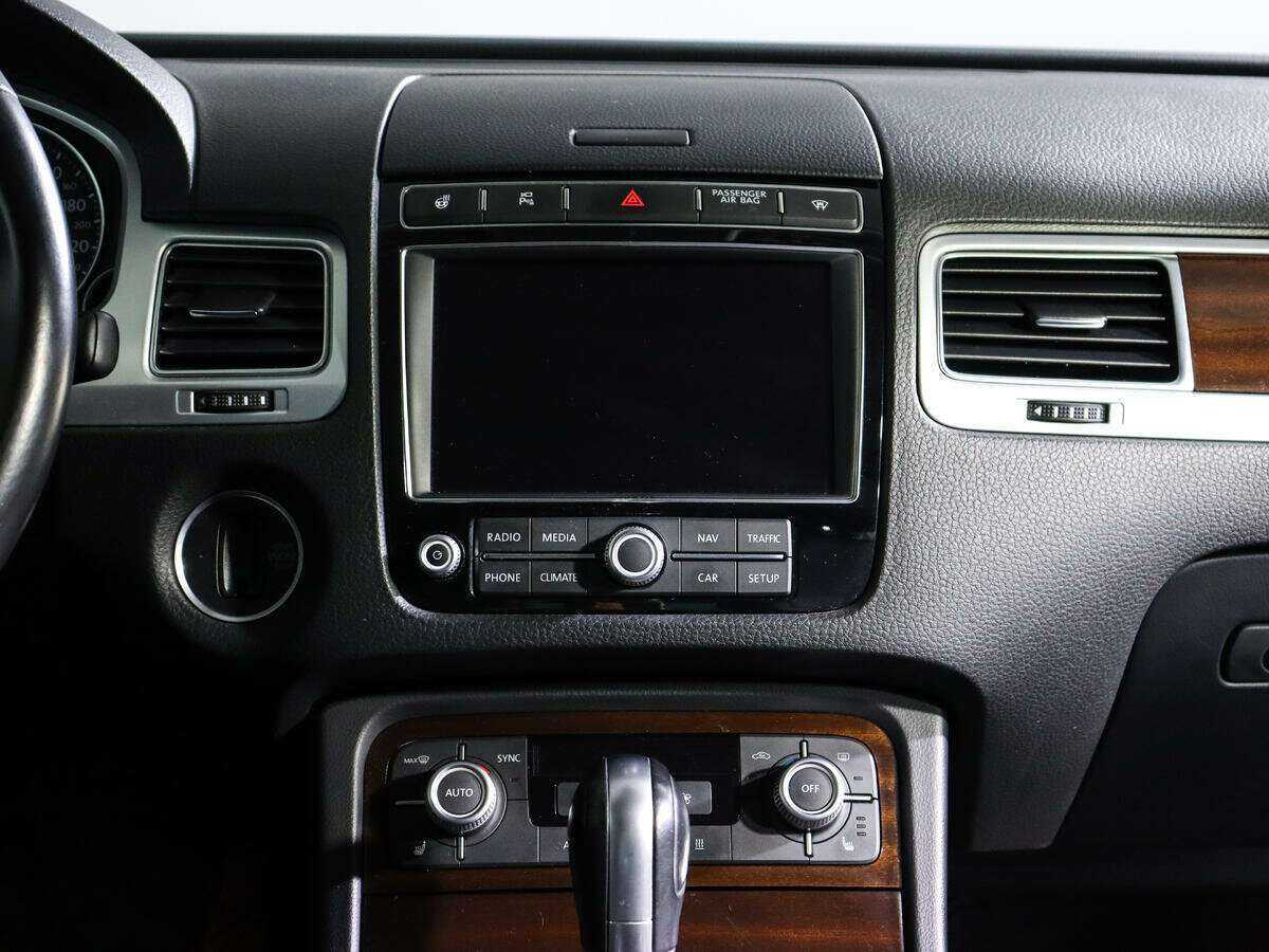 Volkswagen Touareg 2016 года с пробегом. Фото: #12