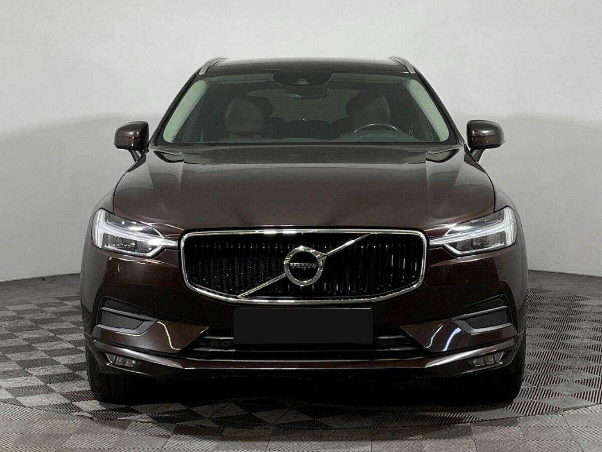Volvo XC60 2018 года с пробегом. Фото: #1