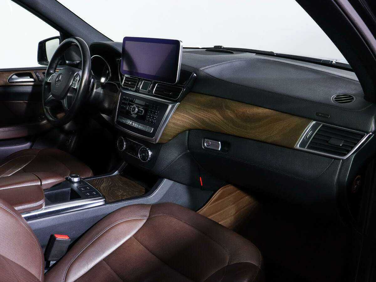 Mercedes-Benz GL-Класс 2015 года с пробегом. Фото: #8