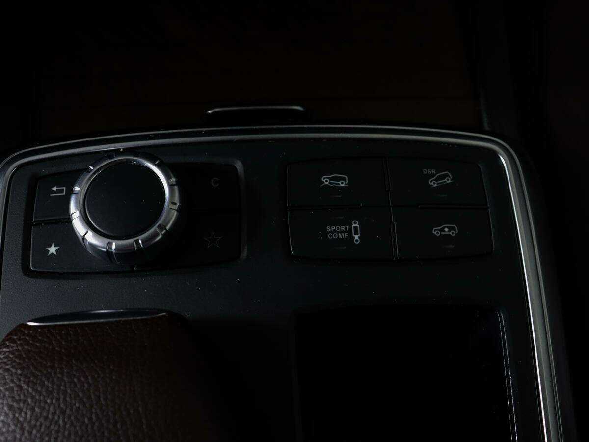 Mercedes-Benz GL-Класс 2015 года с пробегом. Фото: #23