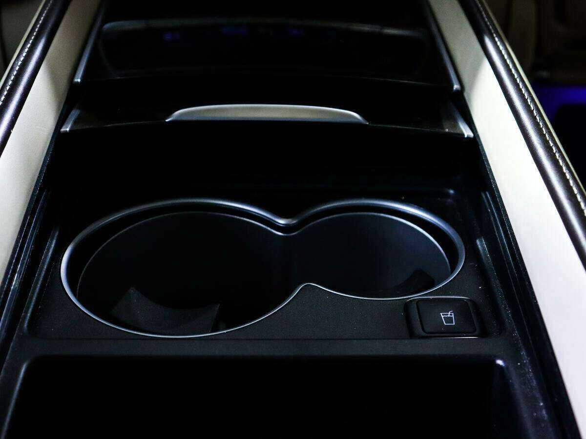 Mercedes-Benz Maybach S-Класс 2016 года с пробегом. Фото: #29